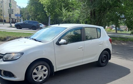 Renault Sandero II рестайлинг, 2017 год, 600 000 рублей, 4 фотография