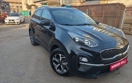 KIA Sportage IV рестайлинг, 2020 год, 2 350 000 рублей, 1 фотография