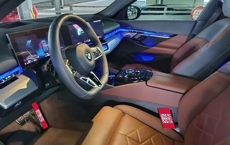 BMW 5 серия, 2024 год, 6 870 000 рублей, 5 фотография