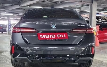 BMW 5 серия, 2024 год, 6 870 000 рублей, 4 фотография