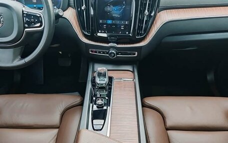 Volvo XC60 II, 2022 год, 2 470 000 рублей, 13 фотография