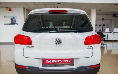 Volkswagen Tiguan I, 2016 год, 1 798 000 рублей, 6 фотография