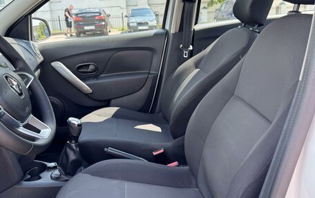 Renault Logan II, 2021 год, 850 000 рублей, 17 фотография