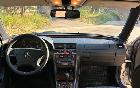 Mercedes-Benz C-Класс, 2000 год, 550 000 рублей, 12 фотография