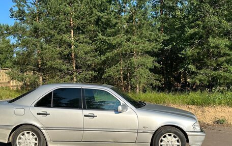 Mercedes-Benz C-Класс, 2000 год, 550 000 рублей, 3 фотография
