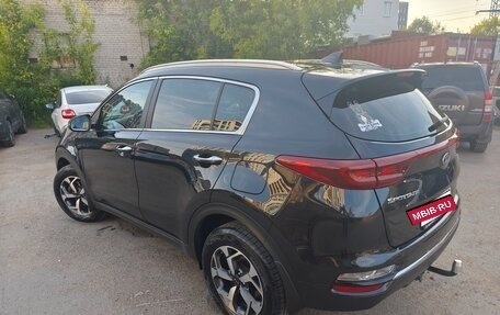 KIA Sportage IV рестайлинг, 2020 год, 2 350 000 рублей, 2 фотография