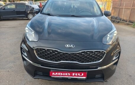 KIA Sportage IV рестайлинг, 2020 год, 2 350 000 рублей, 3 фотография