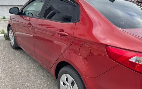 KIA Rio III рестайлинг, 2013 год, 860 000 рублей, 4 фотография