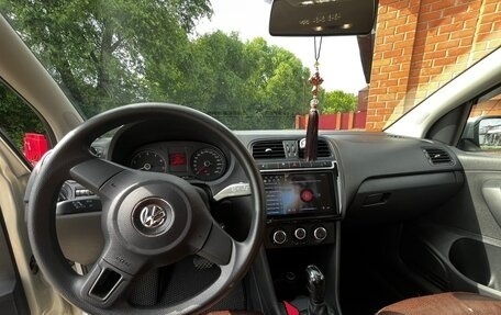Volkswagen Polo VI (EU Market), 2013 год, 800 000 рублей, 13 фотография