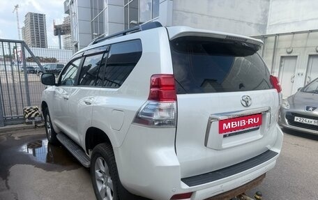 Toyota Land Cruiser Prado 150 рестайлинг 2, 2011 год, 2 599 000 рублей, 2 фотография