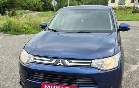 Mitsubishi Outlander III рестайлинг 3, 2013 год, 1 400 000 рублей, 1 фотография
