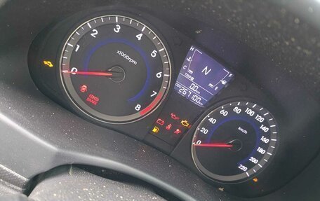 Hyundai Solaris II рестайлинг, 2011 год, 165 000 рублей, 4 фотография