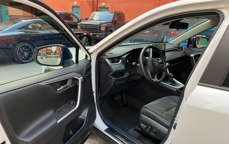 Toyota RAV4, 2022 год, 3 200 000 рублей, 5 фотография