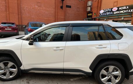 Toyota RAV4, 2022 год, 3 200 000 рублей, 3 фотография