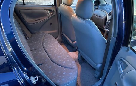 Toyota Vitz, 2001 год, 499 999 рублей, 8 фотография