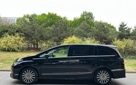 Honda Elysion, 2022 год, 2 800 000 рублей, 4 фотография