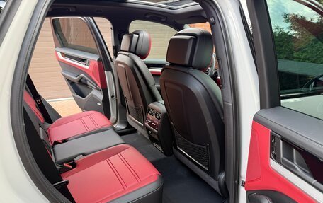 Porsche Cayenne III, 2025 год, 16 000 000 рублей, 10 фотография