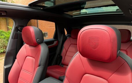Porsche Cayenne III, 2025 год, 16 000 000 рублей, 25 фотография