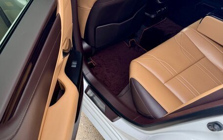 Lexus ES VII, 2018 год, 3 400 000 рублей, 21 фотография