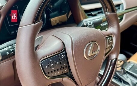 Lexus ES VII, 2018 год, 3 400 000 рублей, 18 фотография