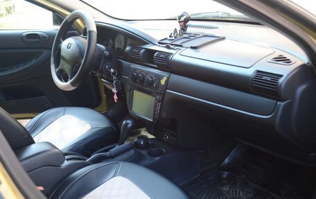 Dodge Stratus II, 2005 год, 300 000 рублей, 9 фотография