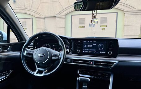 KIA K5, 2020 год, 2 300 000 рублей, 15 фотография