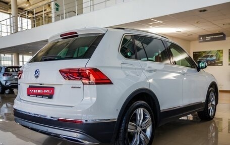 Volkswagen Tiguan II, 2018 год, 2 948 000 рублей, 3 фотография