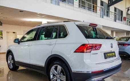 Volkswagen Tiguan II, 2018 год, 2 948 000 рублей, 5 фотография