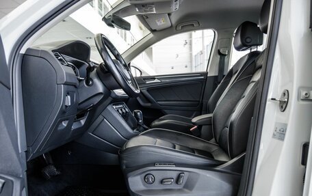 Volkswagen Tiguan II, 2018 год, 2 948 000 рублей, 18 фотография