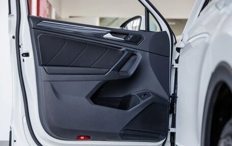 Volkswagen Tiguan II, 2018 год, 2 948 000 рублей, 16 фотография
