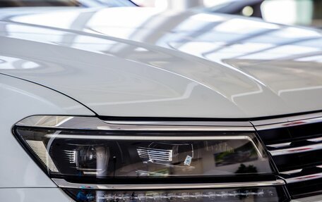 Volkswagen Tiguan II, 2018 год, 2 948 000 рублей, 10 фотография