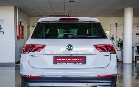 Volkswagen Tiguan II, 2018 год, 2 948 000 рублей, 4 фотография