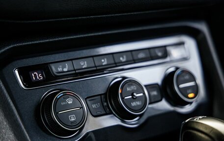 Volkswagen Tiguan II, 2018 год, 2 948 000 рублей, 22 фотография