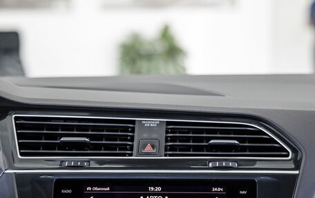 Volkswagen Tiguan II, 2018 год, 2 948 000 рублей, 30 фотография