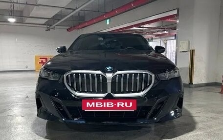 BMW 5 серия, 2024 год, 6 900 000 рублей, 3 фотография