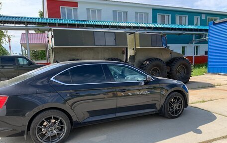 Skoda Superb III рестайлинг, 2015 год, 1 475 000 рублей, 2 фотография