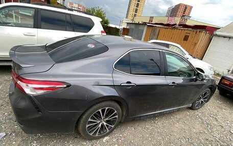 Toyota Camry, 2018 год, 2 100 000 рублей, 3 фотография