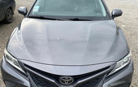 Toyota Camry, 2018 год, 2 100 000 рублей, 2 фотография