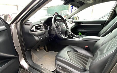 Toyota Camry, 2018 год, 2 100 000 рублей, 6 фотография