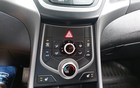 Hyundai Elantra V, 2015 год, 970 000 рублей, 18 фотография