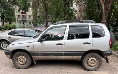Chevrolet Niva I рестайлинг, 2004 год, 270 000 рублей, 1 фотография