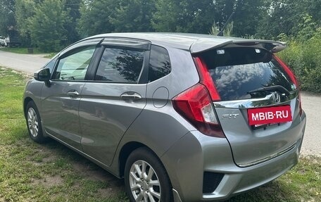 Honda Fit III, 2013 год, 950 000 рублей, 2 фотография