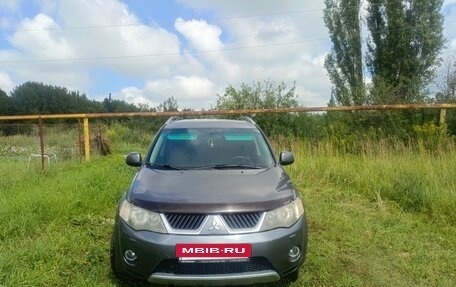 Mitsubishi Outlander III рестайлинг 3, 2008 год, 900 000 рублей, 4 фотография