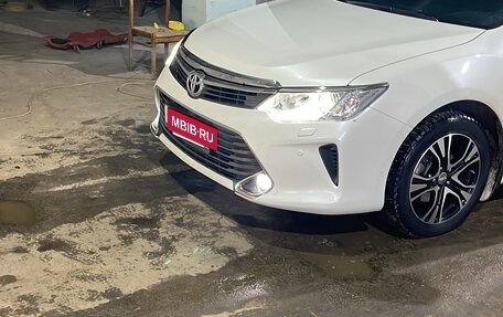 Toyota Camry, 2016 год, 2 350 000 рублей, 4 фотография