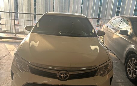 Toyota Camry, 2016 год, 2 350 000 рублей, 8 фотография