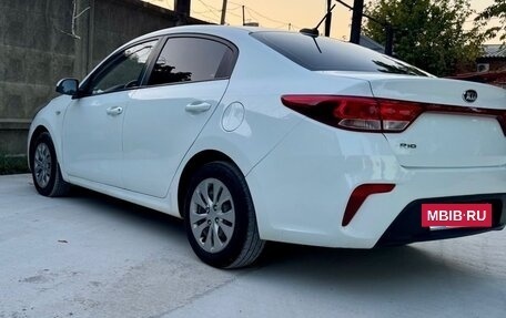 KIA Rio IV, 2019 год, 850 000 рублей, 2 фотография