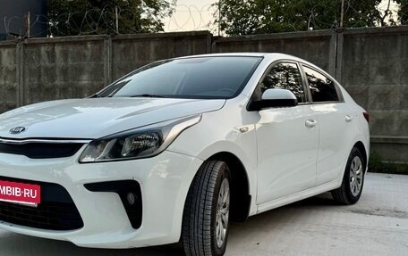 KIA Rio IV, 2019 год, 850 000 рублей, 4 фотография