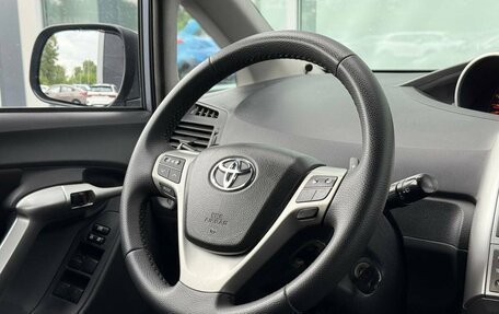 Toyota Verso I, 2011 год, 1 025 000 рублей, 15 фотография