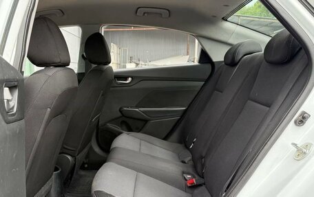 Hyundai Solaris II рестайлинг, 2017 год, 945 000 рублей, 10 фотография