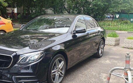 Mercedes-Benz E-Класс, 2018 год, 3 900 000 рублей, 3 фотография